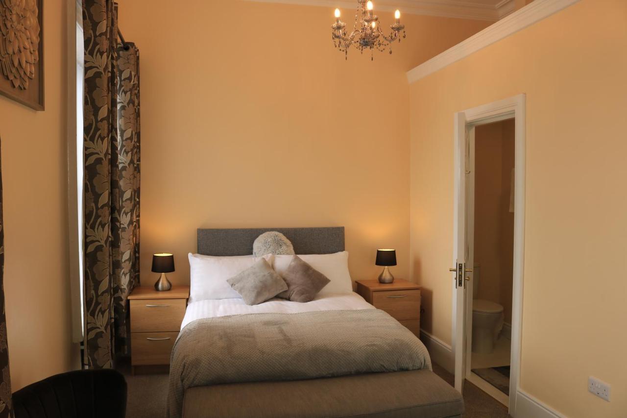 Station B&B Londonderry Buitenkant foto